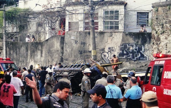Acidente que matou cinco pessoas em 2010 (Foto: Andreas Schoyerer)