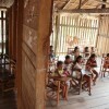 Escola rural funciona em barracão feito pela comunidade. Prefeitura mandou apenas a divisória de madeira. Fotos: Ana Aranha