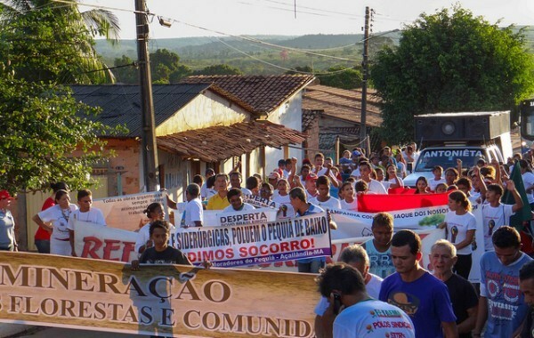 Manifestação em Açailândia comemora vitória na justiça. Foto: Jeremy Bigwood/Agência Pública