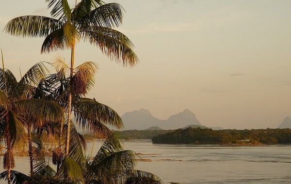 Em São Gabriel da Cachoeira sítios arqueológicos são depredados para atender a demanda de colecionadores (Foto: Luiz Eduardo Pontual)
