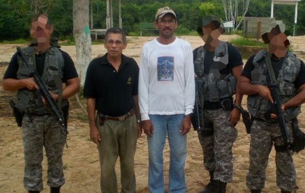 O pastor Antônio, acompanhado da escola de membros da Força Nacional. Foto Arquivo pessoal