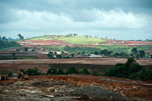 Obras da hidrelétrica Belo Monte que está sendo construída em Altamira, no Pará - Foto Governo Federal - Divulgação (outubro 2011)