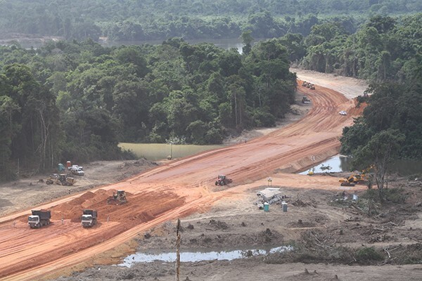 Obras no Sitio Pimental da hidrelétrica Belo Monte que está sendo construída em Altamira, no Pará - Foto Governo Federal - Divulgação (dezembro 2011)