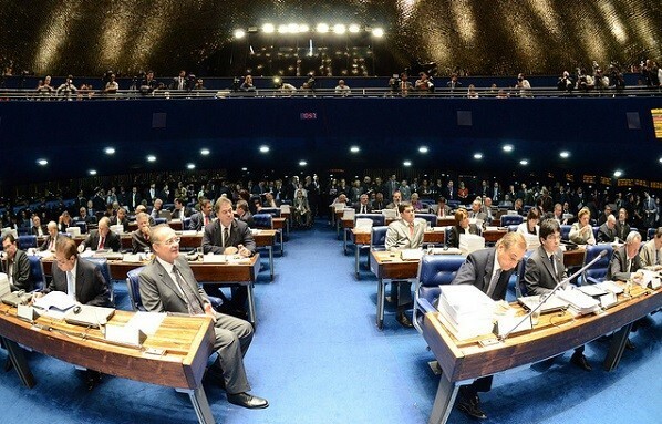 Vista do plenário do Senado: muitos projetos de lei são preparados por consultores legislativos, a pedido dos parlamentares (Foto: Ana Volpe / Agência Senado)